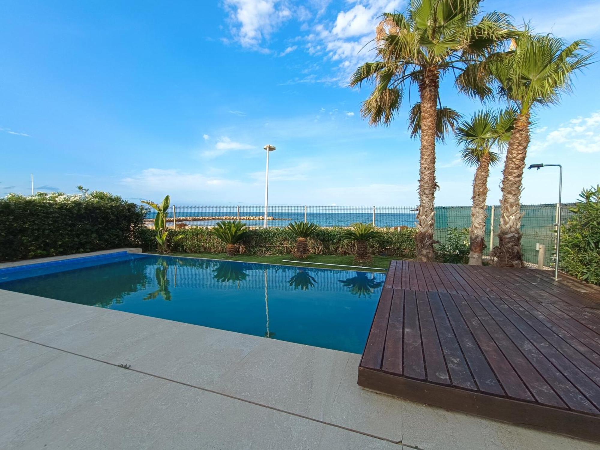 فيلا Casa Del Mar, Piscina Privada Frente Al Mar كولرا المظهر الخارجي الصورة